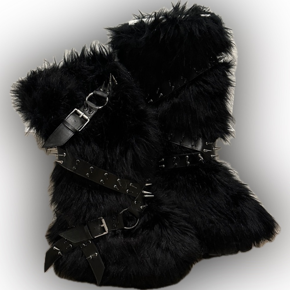 Club Exx WILD INSTINCTS FAUX FUR BOOTS - BLACK